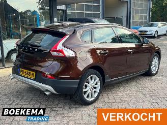 Volvo V-40 Cross Country 2.0 T3 Nordic+ Led Navi Climate Cruise Stoelverw. picture 2