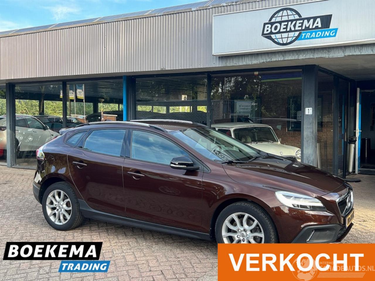 Volvo V-40 Cross Country 2.0 T3 Nordic+ Led Navi Climate Cruise Stoelverw.