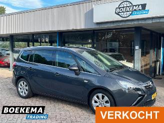 krockskadad bil auto Opel Zafira Tourer 1.4 Berlin Navigatie Cruise Climate Trekhaak 2013/4