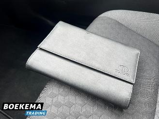 Toyota Yaris 1.5 Hybrid Keyless Navi Climate Cruise stoelverw. picture 28