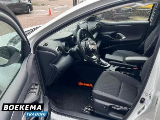 Toyota Yaris 1.5 Hybrid Keyless Navi Climate Cruise stoelverw. picture 14