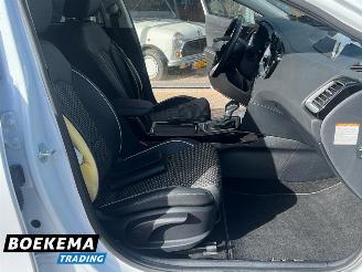 Kia Ceed 1.6 GDI PHEV Aut Led Keyless Virtual Navi Climate Cruise picture 24