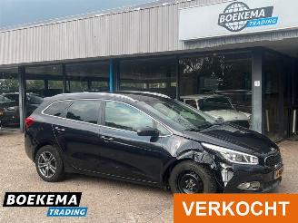 Schadeauto Kia Cee d cee'd 1.6 GDI Busines Navi Climate Camera 2014/5