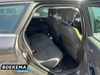 Ford Focus Wagon 1.5 TDCI Titanium Navigatie Climate Cruise PDC Trekh. picture 22
