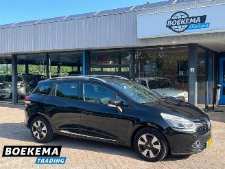 krockskadad bil auto Renault Clio Estate 0.9 TCe Dynamique Navigatie Clima Cruise 2014/1