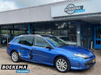 krockskadad bil auto Renault Laguna Estate 2.0 16V GT 204PK Panorama Navi Climate Cruise 2009/5