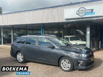 Voiture accidenté Kia Ceed 1.0 T-GDi Led Navi Climate Camera Cruise PDC 2019/11