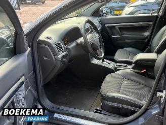 Opel Signum 2.2 16V Executive 155PK Aut Navi Cruise PDC Trekh. picture 15
