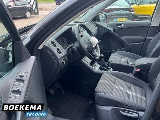 Volkswagen Tiguan 2.0 TDI Comfort&Design Pano Stoelverw. Cruise Climate PDC Trekh. picture 16