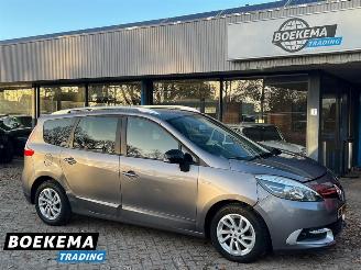 krockskadad bil auto Renault Grand-scenic 1.5 dCi Limited 7-Pers Climate Cruise PDC 2015/4