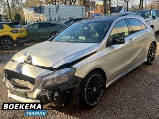 Mercedes A-klasse 180 Prestige AMG Panorama Navigatie Stoelverw. Airco PDC picture 4