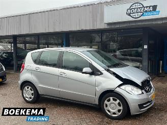 krockskadad bil auto Mercedes A-klasse A160 Business 5-Drs Navi Airco PDC Trekh. 2012/2