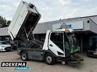 damaged machines Johnston  CX400 Sweepers 85KM Airco Euro5 Kehrmachine 2013/11