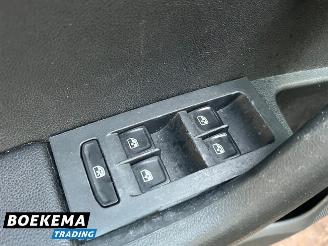 Skoda Octavia Combi 1.6 TDI DSG Business Climate Navi Cruise PDC picture 15