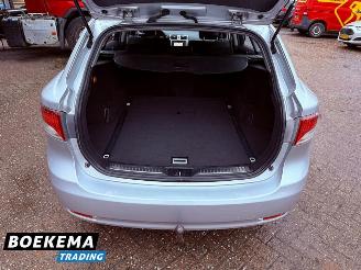 Toyota Avensis wagon 1.8 VVTi Navigatie Camera Climate Cruise picture 16