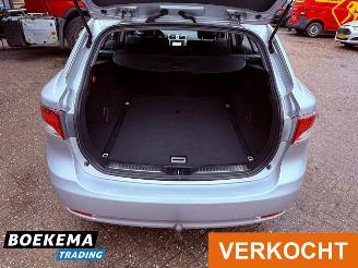 Toyota Avensis wagon 1.8 VVTi Navigatie Camera Climate Cruise picture 16
