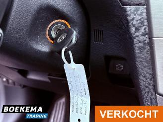 Toyota Avensis wagon 1.8 VVTi Navigatie Camera Climate Cruise picture 25