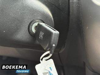 Peugeot 108 1.0 e-VTi Active Airco 5-Deurs picture 25