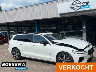 Voiture accidenté Volvo V-60 2.0 T6 Recharge AWD R-Design HUD Pano Keyless Led Navi Camera Stoelverw. 2020/12