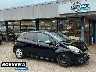 damaged passenger cars Peugeot 208 1.2 PureTech Urban Soul 5-Drs Navi Cruise Airco PDC Trekh. 2015/11