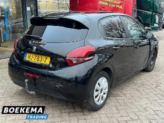 Peugeot 208 1.2 PureTech Urban Soul 5-Drs Navi Cruise Airco PDC Trekh. picture 2