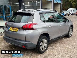 Peugeot 2008 1.2 PureTech Automaat Navi Cruise PDC picture 2