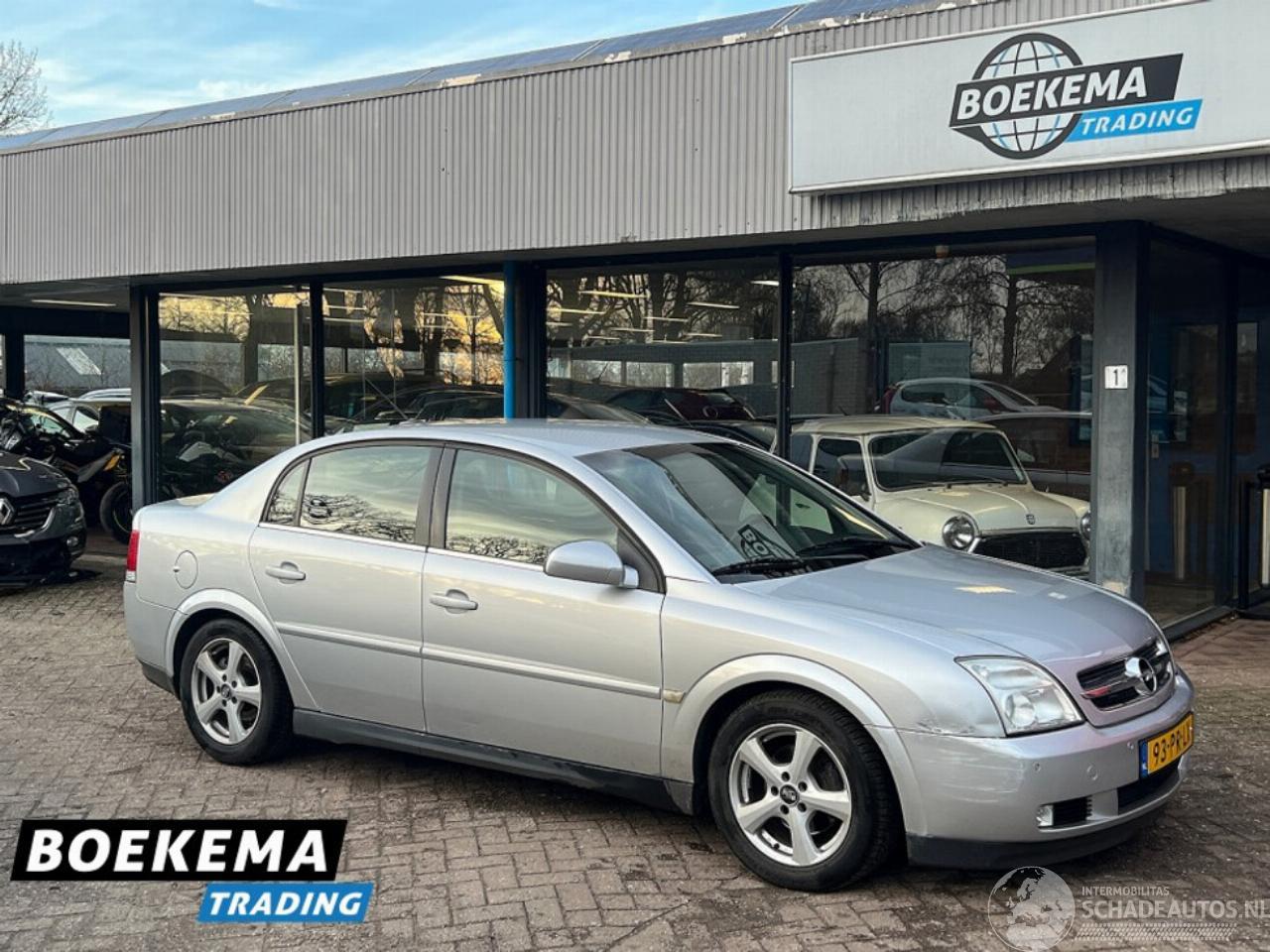 Opel Vectra 2.2 16V Elegance 155PK Aut Cruise PDC Trek.