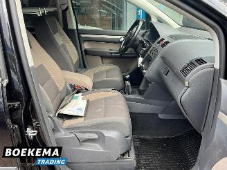 Volkswagen Touran 1.4 TSI Cross Xenon Airco Cruise PDC Trekh. picture 15