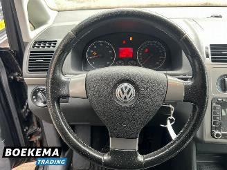 Volkswagen Touran 1.4 TSI Cross Xenon Airco Cruise PDC Trekh. picture 17