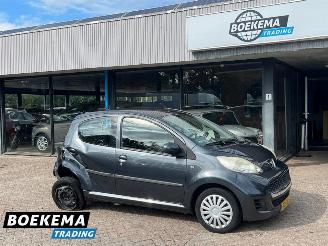 Vaurioauto  passenger cars Peugeot 107 1.0-12V XS Airco 5-Deurs 2010/7