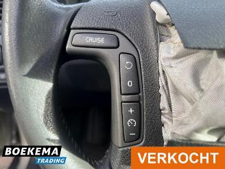 Volvo Xc-70 2.4 T Comfort Line 200 PK Leder Airco Cruise Trekh. picture 26