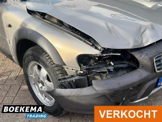 Volvo Xc-70 2.4 T Comfort Line 200 PK Leder Airco Cruise Trekh. picture 6