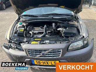 Volvo Xc-70 2.4 T Comfort Line 200 PK Leder Airco Cruise Trekh. picture 10