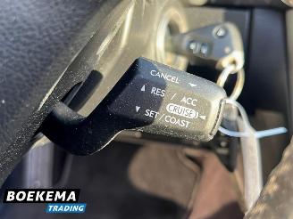 Subaru Outback 2.5i 4WD Comfort Pano Navi Climate Cruise Stoelverw. Trekh. picture 25