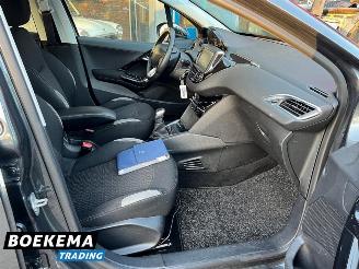 Peugeot 208 1.2 PureTech Style Navi Climate Cruise PDC picture 20