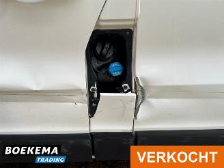 Renault Trafic 2.0 dCi 120PK L2 Navi Airco Cruise PDC picture 7