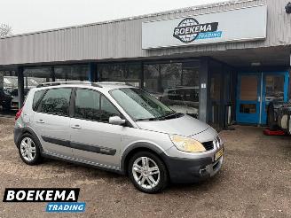 damaged passenger cars Renault Scenic 2.0 16V Conquest Navigatie Climate Cruise 2008/5