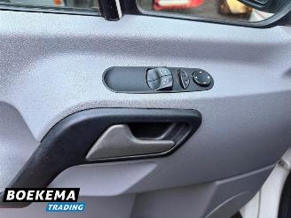 Volkswagen Crafter 35 2.0 TDI 9-Persoons Rolstoellift Airco Cruise picture 13