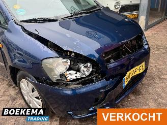 Toyota Avensis-verso 2.0i Linea Luna 6-Persoons Airco Cruise picture 6