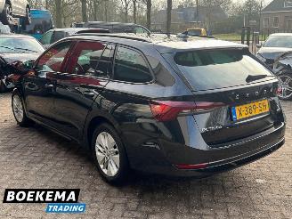 Skoda Octavia Combi 1.0 e-TSI Business Edition Navigatie Cruise Lane-Ass picture 3