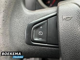 Renault Master T35 2.3 DCI L2H3 3-Pers Navigatie Cruise Airco PDC Trekhaak picture 17