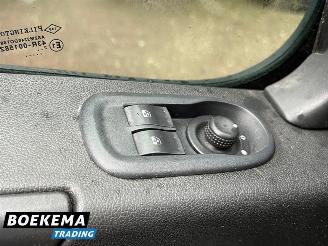 Renault Master T35 2.3 DCI L2H3 3-Pers Navigatie Cruise Airco PDC Trekhaak picture 14