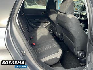 Peugeot 308 SW 1.2 PureTech Style Automaat Navigatie PDC Cruise Trekhaak picture 20