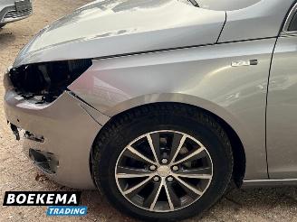 Peugeot 308 SW 1.2 PureTech Style Automaat Navigatie PDC Cruise Trekhaak picture 7