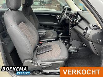 Mini Cooper 1.5 Automaat Keyless Led Navi Cruise Airco picture 19