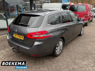 Peugeot 308 SW 1.2 PureTech Premium Panorama Automaat Navigatie Trekhaak PDC picture 2