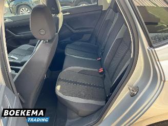 Volkswagen Polo 1.0 TSI R-Line DSG Pano Stoelverw. Digital Camera Keyless picture 17