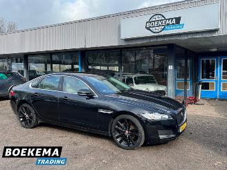 skadebil auto Jaguar XF 2.0d Pure Navigatie Keyless Automaat Climate 2016/3