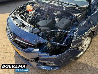 Opel Astra Sports Tourer 1.2 Edition Navigatie Cruise Climate picture 9