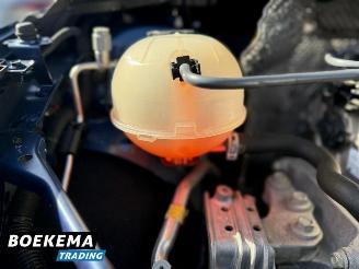 Opel Astra Sports Tourer 1.2 Edition Navigatie Cruise Climate picture 12